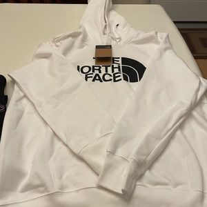 Men’s XL White Northfave Sweatshirt